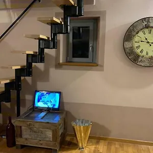 La Casa Di Lalla In Pieno Centro. Appartamento Parma
